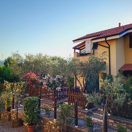 Salvia E Rosmarino - Affittacamere In Liguria Вилланова-д'Альбенга Экстерьер фото