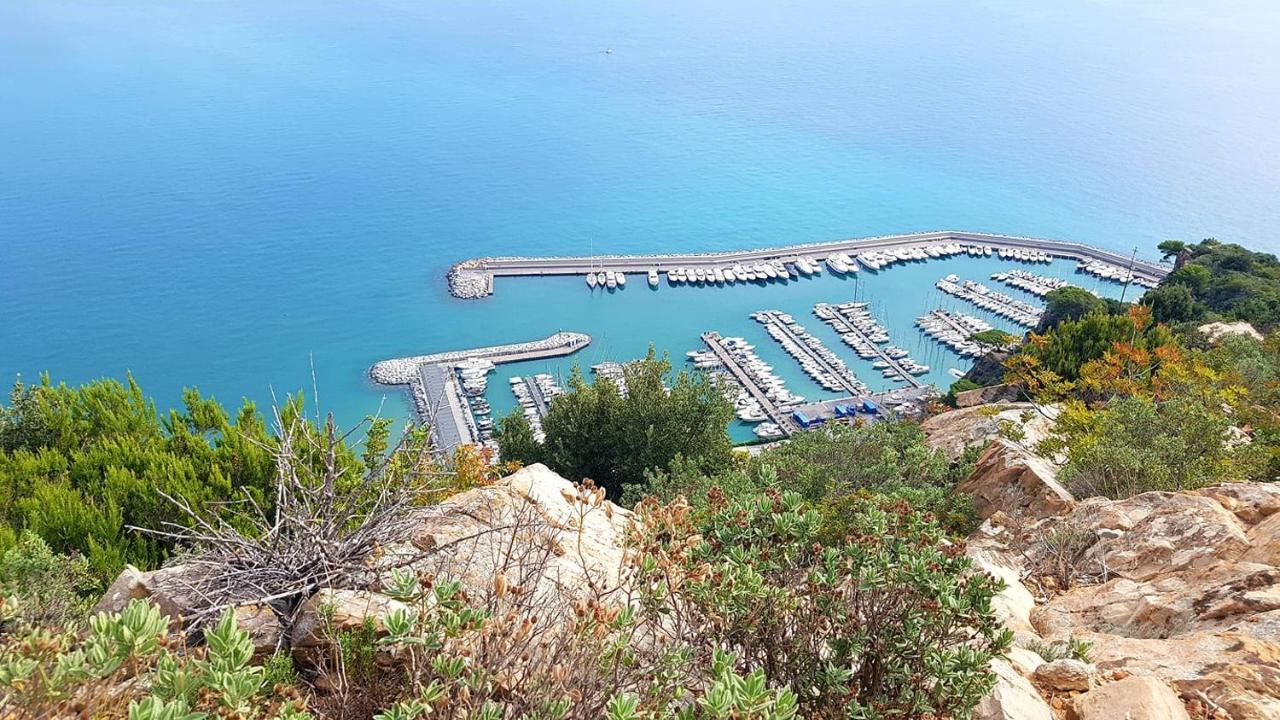 Salvia E Rosmarino - Affittacamere In Liguria Вилланова-д'Альбенга Экстерьер фото