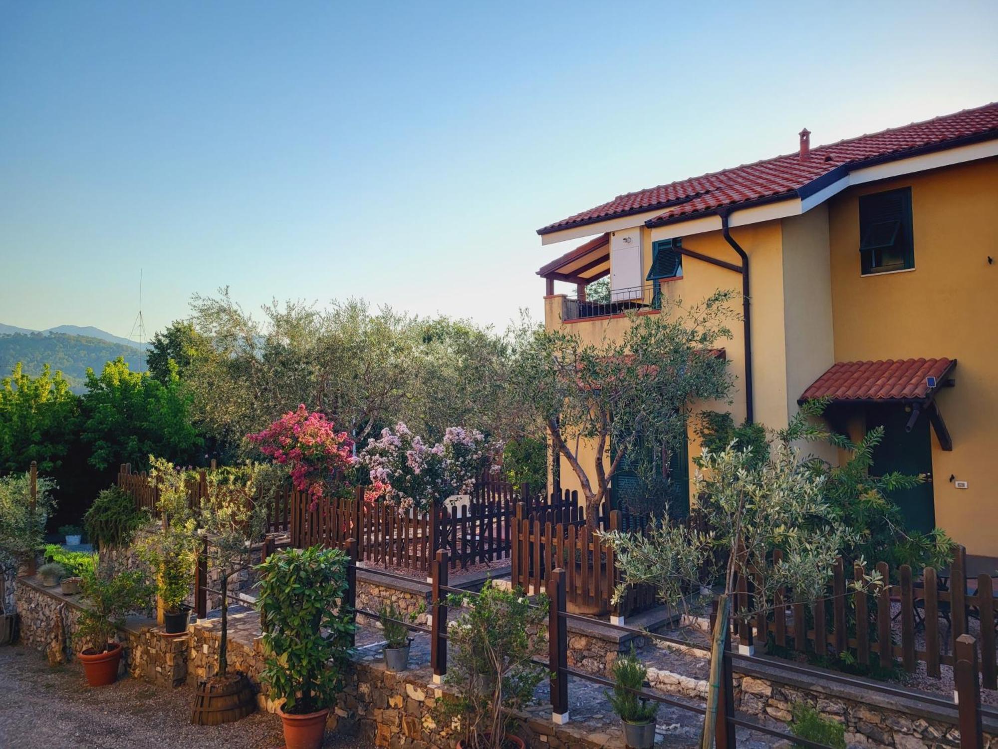 Salvia E Rosmarino - Affittacamere In Liguria Вилланова-д'Альбенга Экстерьер фото